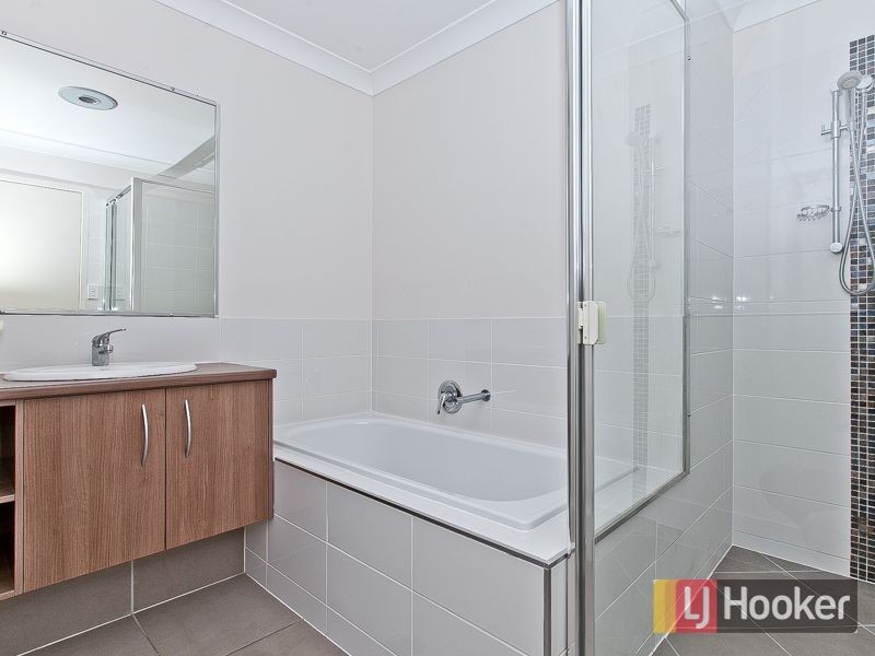 9 Carnarvon Crescent, Fitzgibbon QLD 4018