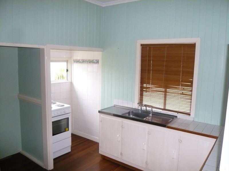 27 Eleventh Avenue, Kedron QLD 4031