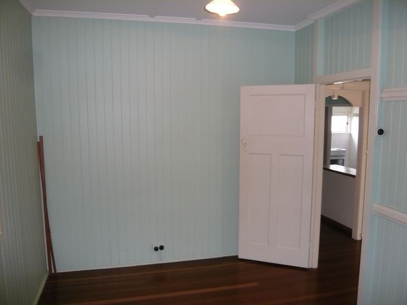 27 Eleventh Avenue, Kedron QLD 4031