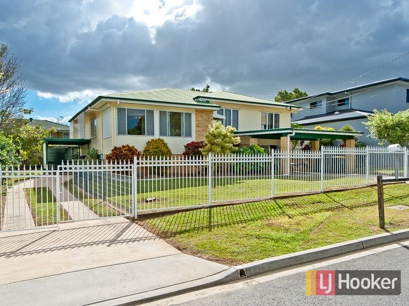 2 Dumaurier Street, Chermside QLD 4032