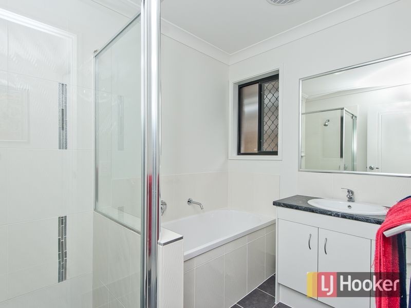 19 Watarrka Avenue, Fitzgibbon QLD 4018