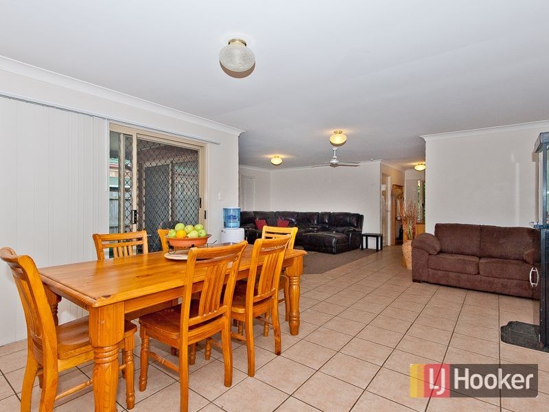7 Violet Close, Fitzgibbon QLD 4018