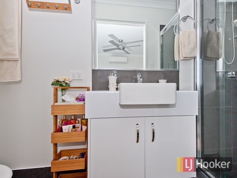 16 Heathcote Lane, Fitzgibbon QLD 4018