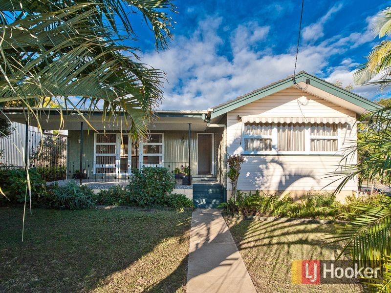 1 Dumaurier Street, Chermside QLD 4032