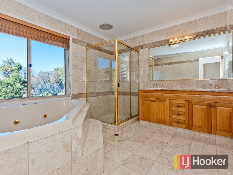 24 Chelsea Crescent, Bridgeman Downs QLD 4035