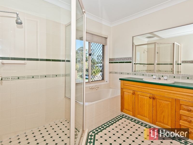 24 Chelsea Crescent, Bridgeman Downs QLD 4035