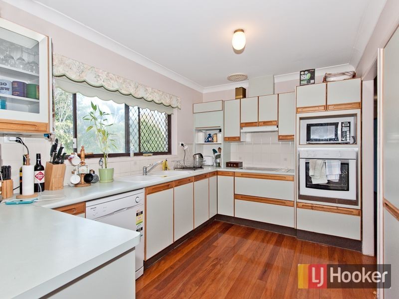 8 Maud Street, Albany Creek QLD 4035