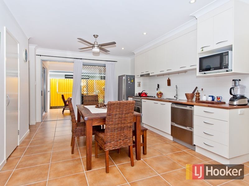 14 Hinchinbrook Avenue, Fitzgibbon QLD 4018