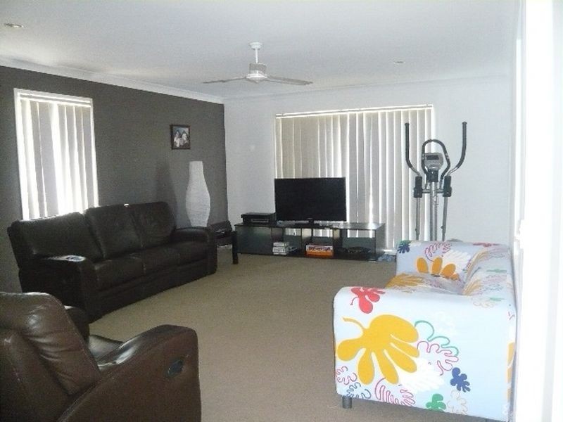 74 Waterlilly Circuit, Carseldine QLD 4034