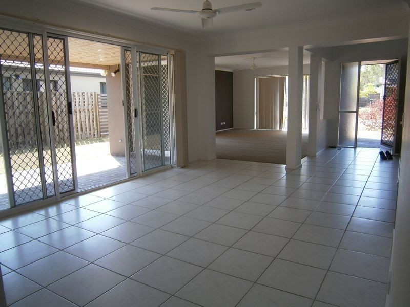 74 Waterlilly Circuit, Carseldine QLD 4034