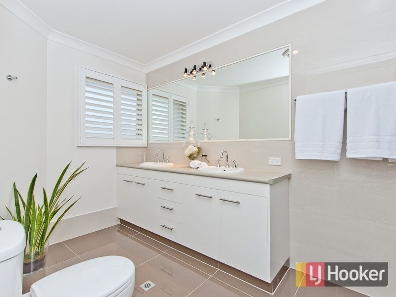 8 Orion Place, Bridgeman Downs QLD 4035