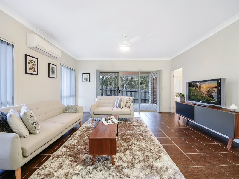 62 Petrie Crescent, Aspley QLD 4034