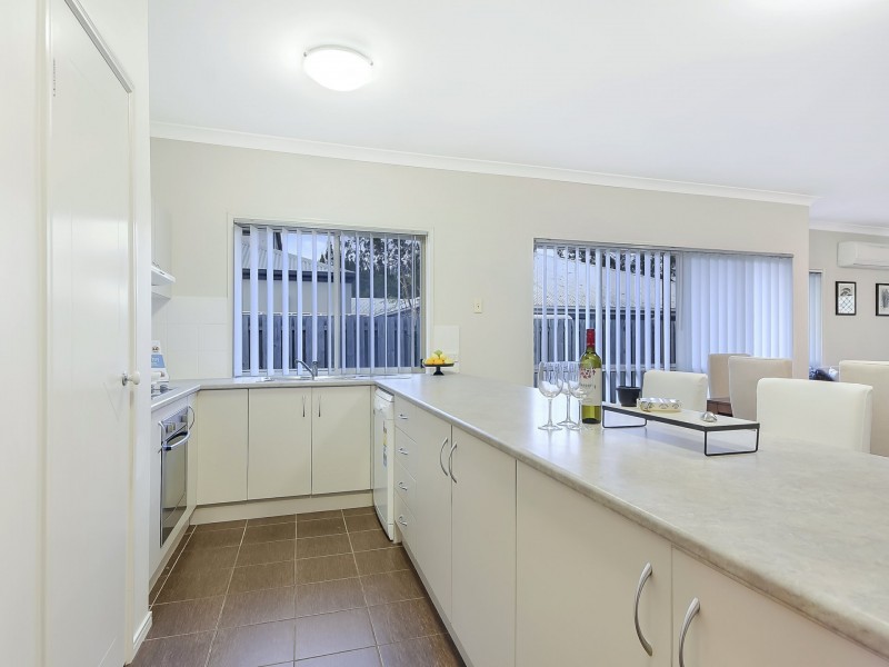 62 Petrie Crescent, Aspley QLD 4034