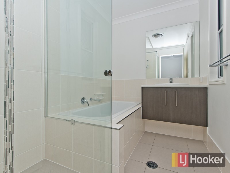 7 Windjana Crescent, Fitzgibbon QLD 4018
