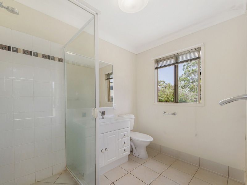 6 Chestnut Place, Warner QLD 4500