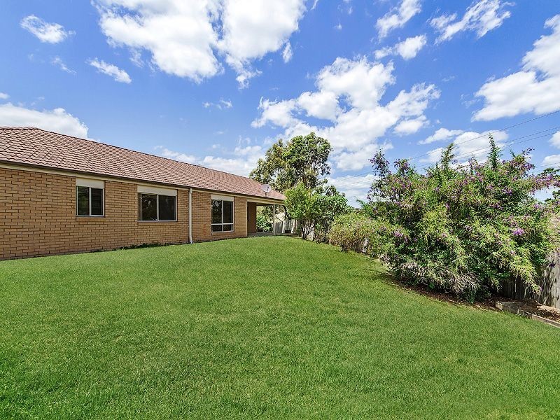 6 Chestnut Place, Warner QLD 4500
