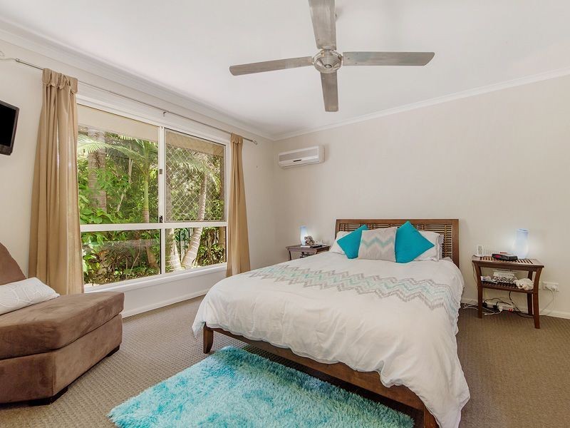 17 Saraband Drive, Eatons Hill QLD 4037