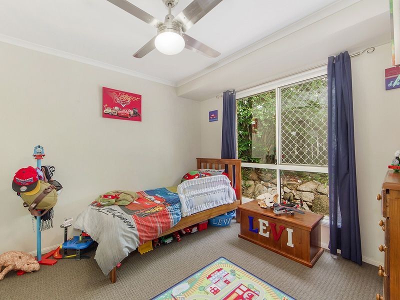 17 Saraband Drive, Eatons Hill QLD 4037