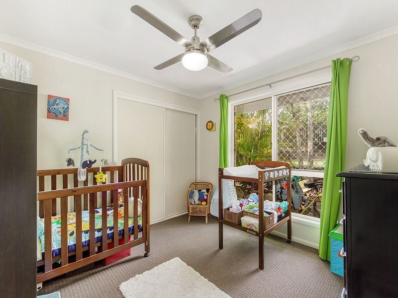 17 Saraband Drive, Eatons Hill QLD 4037