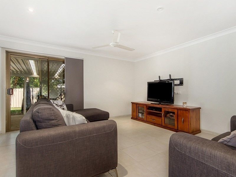 45 Voltaire Crescent, Petrie QLD 4502