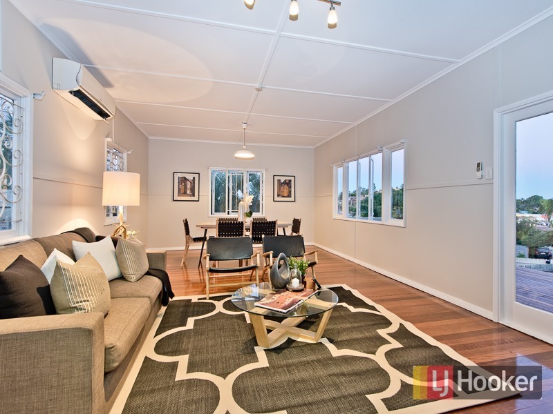 17 Eastbourne Street, Chermside West QLD 4032