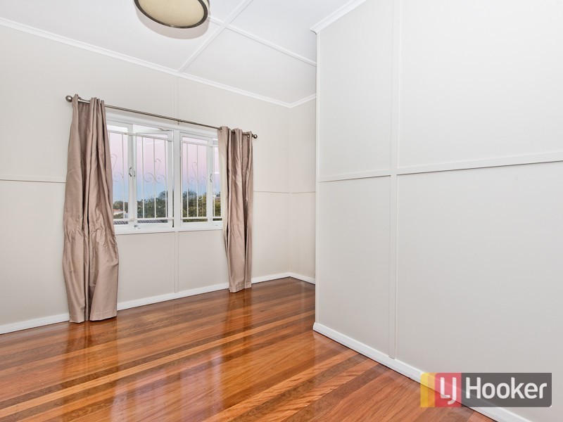 17 Eastbourne Street, Chermside West QLD 4032