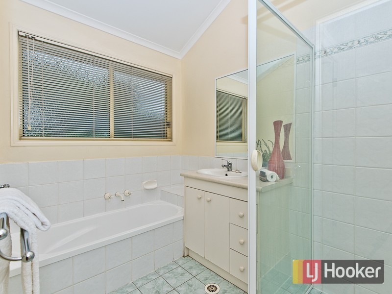 31 Donegal Place, The Gap QLD 4061