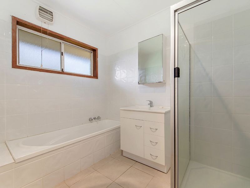 52 Beeville Road, Petrie QLD 4502