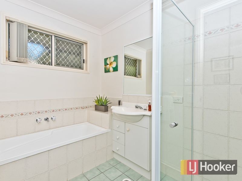 8 Azalea Crescent, Fitzgibbon QLD 4018
