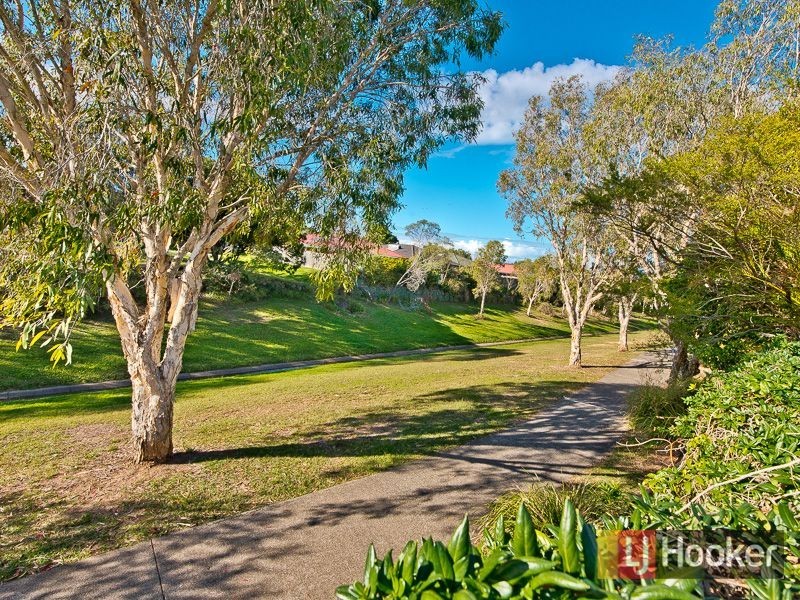 8 Azalea Crescent, Fitzgibbon QLD 4018