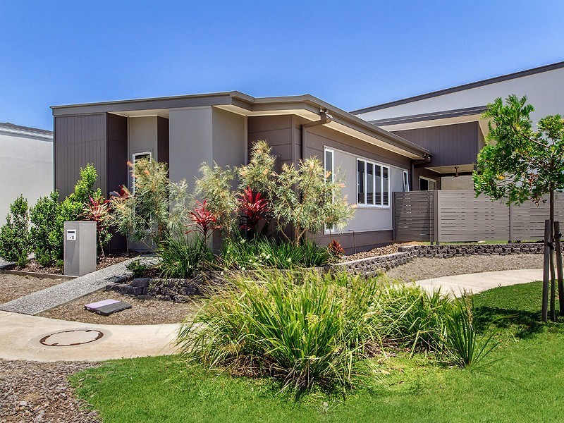 12 Blue Mountains Crescent, Fitzgibbon QLD 4018