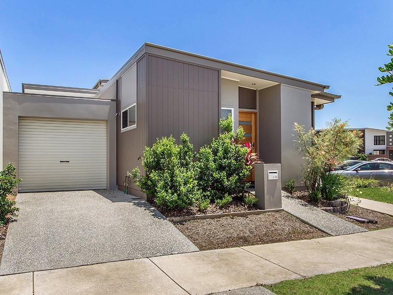 12 Blue Mountains Crescent, Fitzgibbon QLD 4018