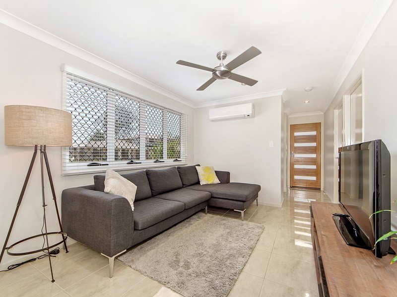 12 Blue Mountains Crescent, Fitzgibbon QLD 4018