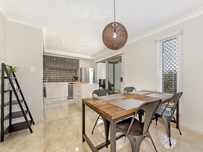 12 Blue Mountains Crescent, Fitzgibbon QLD 4018