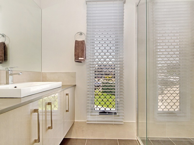 12 Blue Mountains Crescent, Fitzgibbon QLD 4018