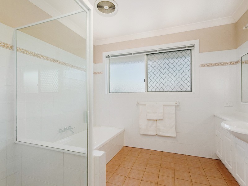 11 Allamanda Place, Chermside West QLD 4032