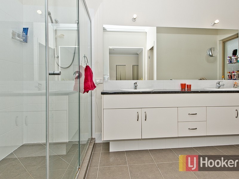 9 Gardenia Place, Bridgeman Downs QLD 4035