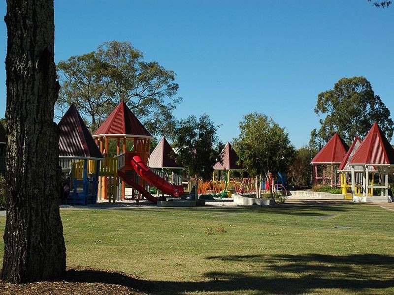 9 Tulip Close, Fitzgibbon QLD 4018