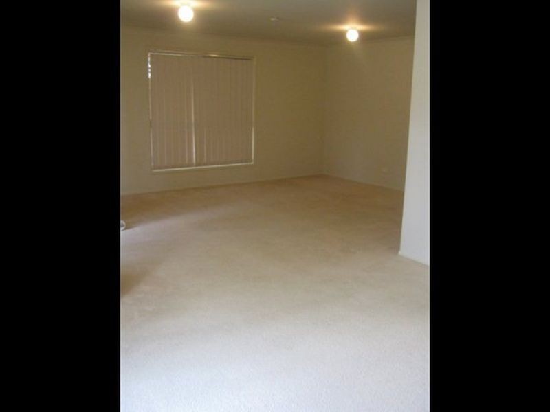 25 Azalea Crescent, Fitzgibbon QLD 4018