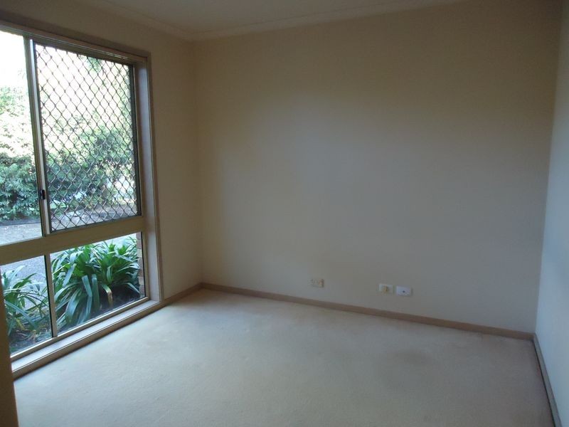 11 Desert Willow Way, Fitzgibbon QLD 4018