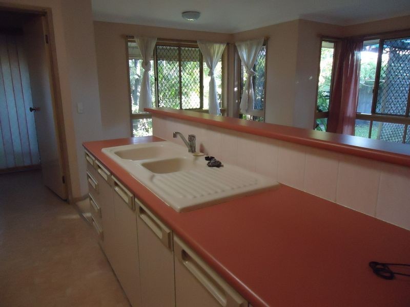 11 Desert Willow Way, Fitzgibbon QLD 4018