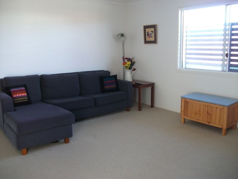 21 Agnes Street, Shorncliffe QLD 4017