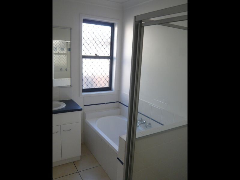8 Oaktree Place, Bracken Ridge QLD 4017