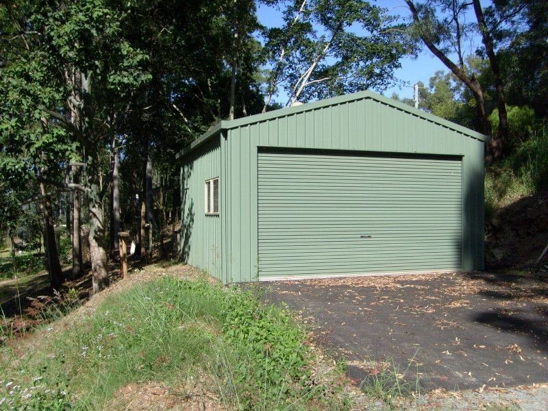 18 Albion Road, Eatons Hill QLD 4037