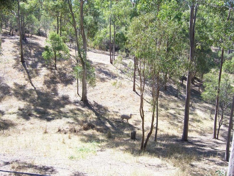 18 Albion Road, Eatons Hill QLD 4037