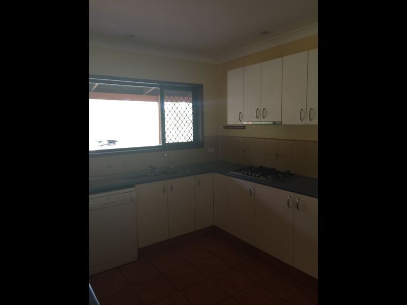 18 Albion Road, Eatons Hill QLD 4037