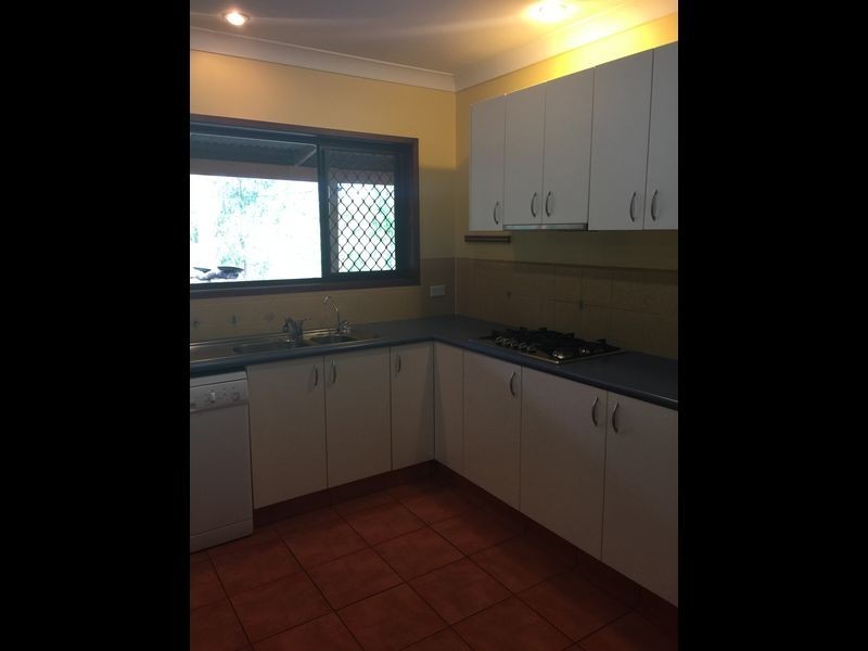 18 Albion Road, Eatons Hill QLD 4037