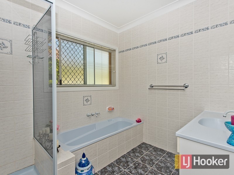 103 Saturn Crescent, Bridgeman Downs QLD 4035