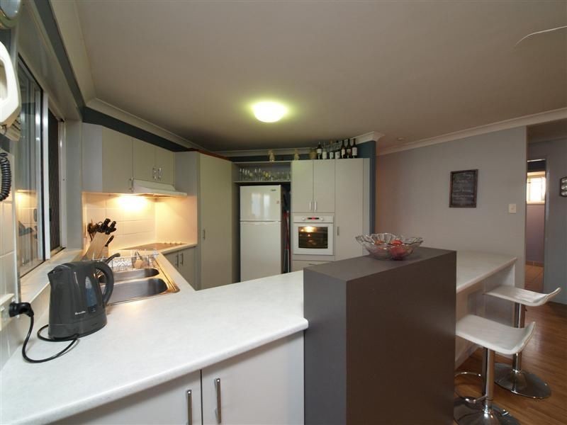 8 Narrabean Road, Albany Creek QLD 4035