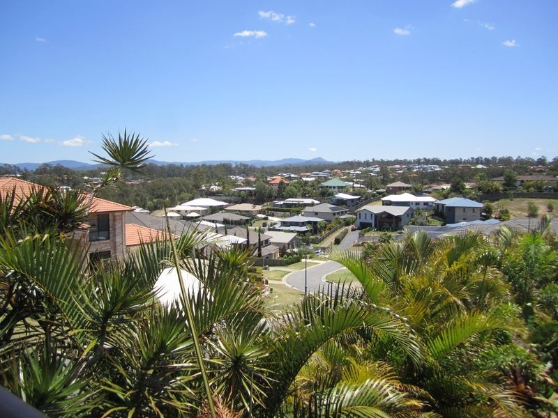 11 Alberic Court, Eatons Hill QLD 4037